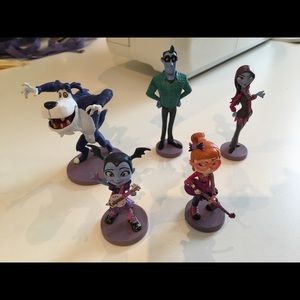 DISNEY Vampirina Figures